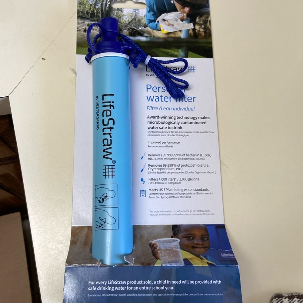NWT LifeStraw Personal Water Filter for Hiking, Camping, & Travel